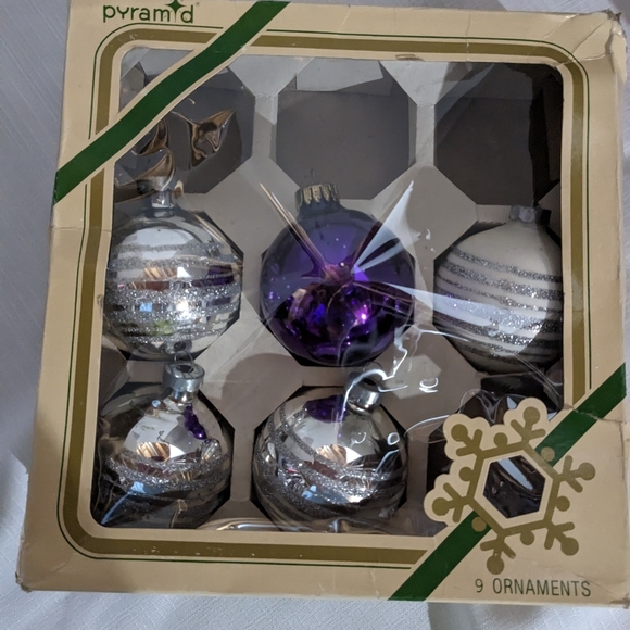 Lot of 5 VTG pyramid decorative glass Christmas tree ornaments USA - Picture 3 of 7